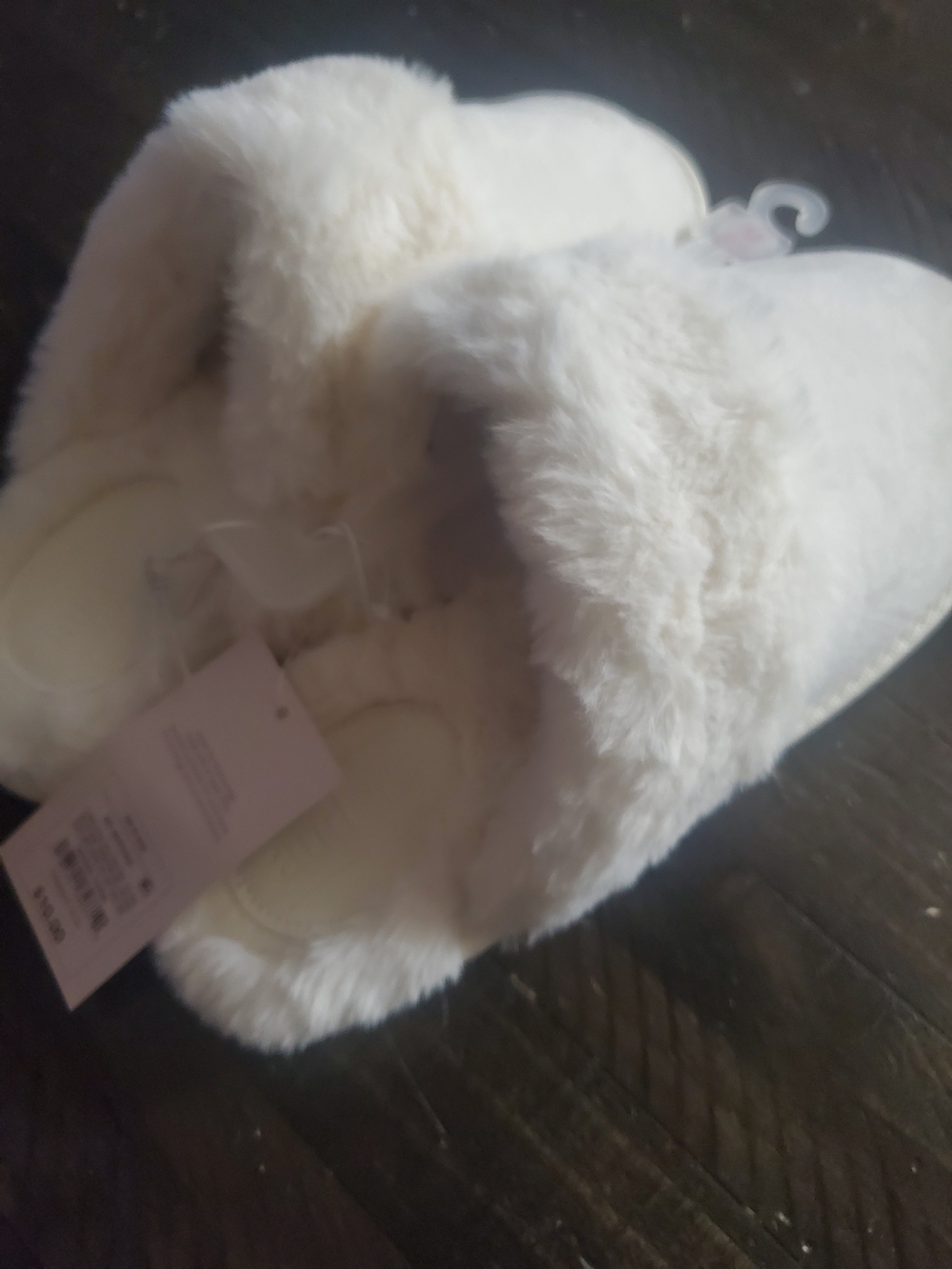Auden Plush Faux-Fur Slip-On Slippers in White- Size Medium